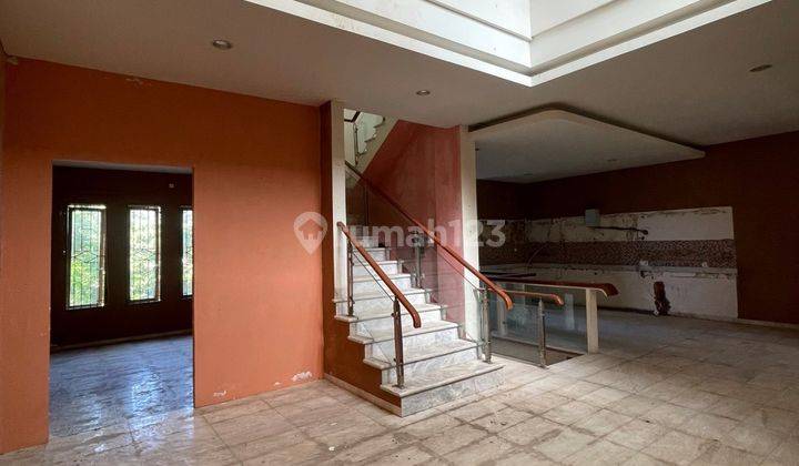 Dijual Murah Rumah 3 lantai ( SHM ) hadap timur Laut di Sukajadi 2