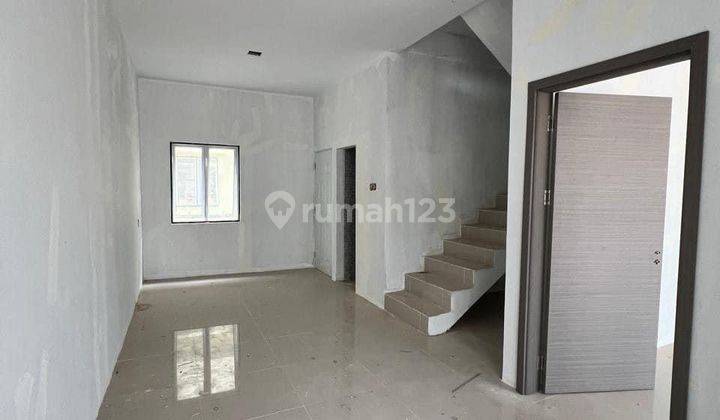 dijual Take Over murah rumah 2 Lantai Hook Di Golden BCI 2