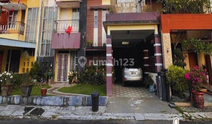 Dijual Murah Rumah 2,5 Lantai Full Renovasi  di tgr sukajadi, Batam Kota 1