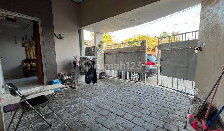 Rumah 2 Lantai Semi Furnished Hook di Sesetan 2