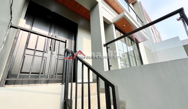 New House with Private Swimming Pool in Cilandak