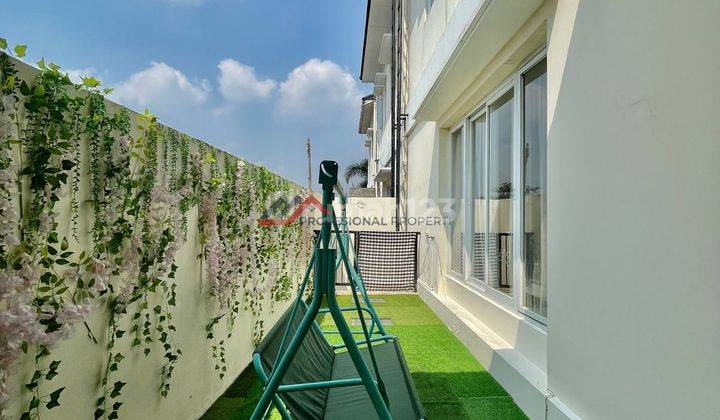 Rumah Dalam Townhouse Dengan Private Pool, Pejaten Jakarta Selatan