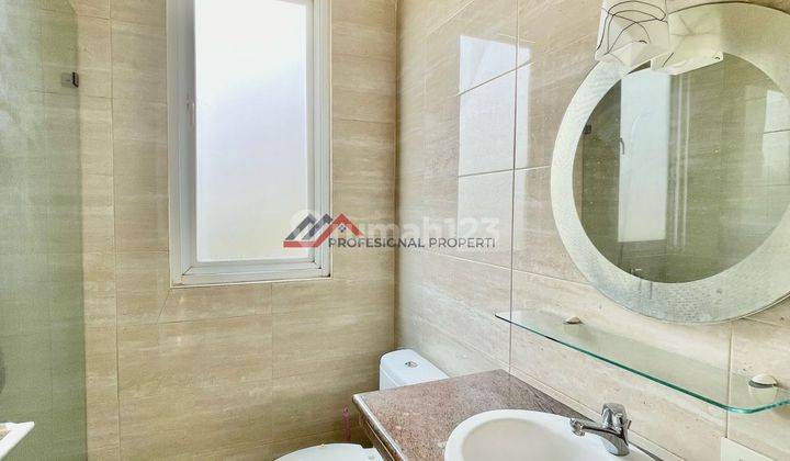 Rumah Dalam Townhouse Dengan Private Pool, Pejaten Jakarta Selatan