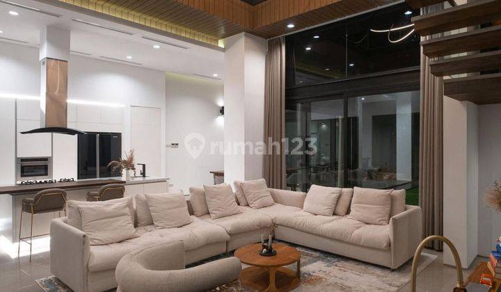 Fully furnished house with modern glass style in kemang, jakarta selatan 1