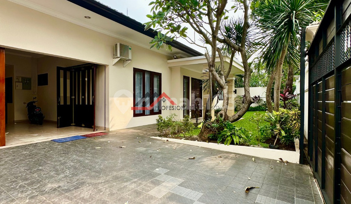 luxury ready-to-occupy house in Kemang complex, South Jakarta luxury ready-to-occupy house in Kemang complex, South Jakarta