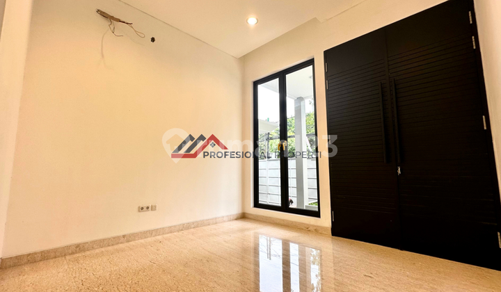 New Tropical Style House in Cilandak, South Jakarta 2