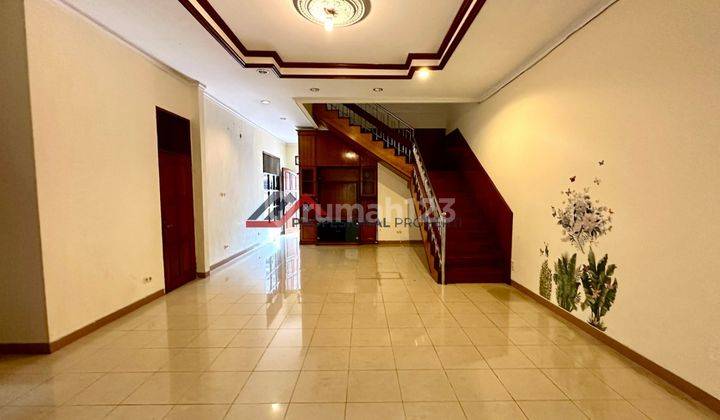 Rumah Siap Huni Dekat Pondok Indah Mall Jakarta Selatan 1