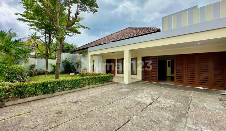Luxury House Can Be Used for Business in Kemang, South Jakarta 2