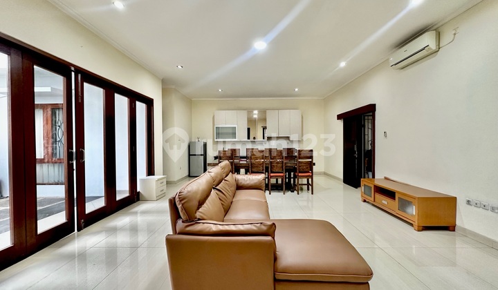 Rumah Dalam Komplek bisa untuk Kantor di Antasari Jakarta Selatan