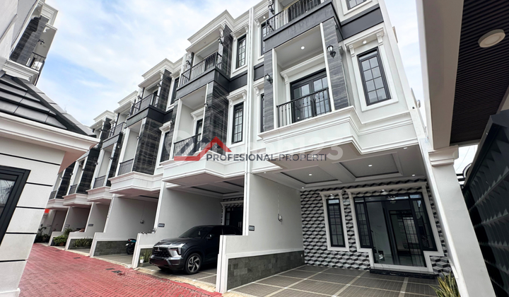 Semi-Furnished New House in Jagakarsa Townhouse Area, South Jakarta