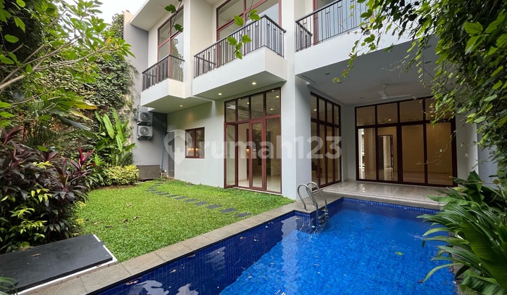 Luxury House in a Complex in Kemang, South Jakarta 2