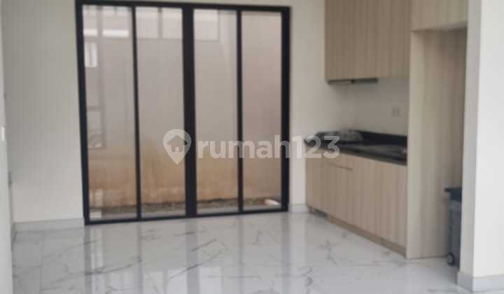 JUAL RUGI Rumah Baru Bagus Semi Furnished PPJB, JGC Cakung Jakarta Timur