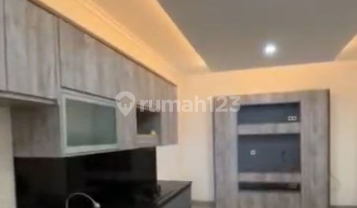 Dijual Rumah Di Menaggio-gading Serpong Il Lago Lt: 102(6*17m)lb: -+150 Full Bangunan -semi Furnished-hadap Timur Laut  1