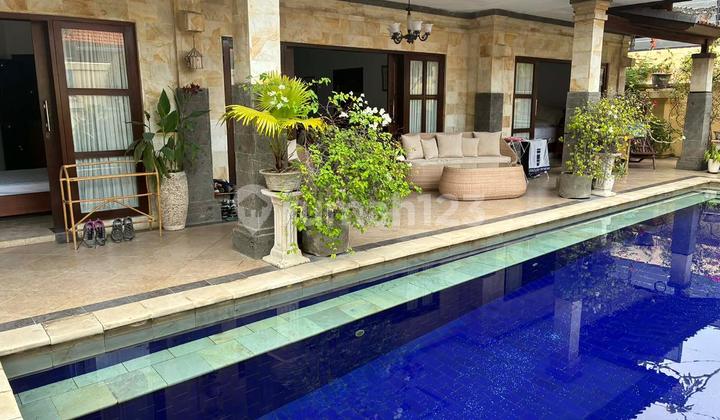 Villa di Sanur Full Furnish 3 Bedrooms 10M Swimming Pool