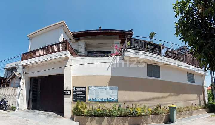 Rumah Mewah Full Furnished, Hadap Timur 5 Kamar Tidur, Harga Nego