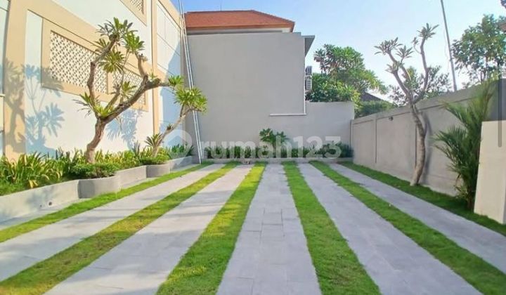 Brand new villa 3 bedrooms in Tunjung Sari Sanur