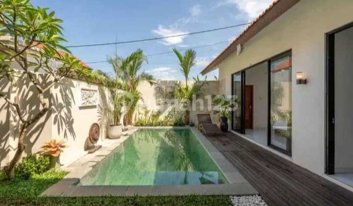 Villa mewah di sebelah Barat jalan Bypass Sanur Villa mewah di sebelah Barat jalan Bypass Sanur
