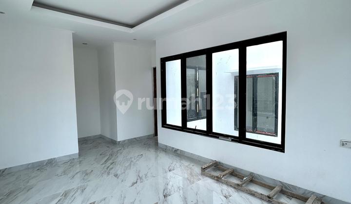 3 Kamar Tidur Lengkap Toilet Masing-masing Townhouse Di Renon Untuk Disewakanbaru Direnovasi Dan Berlokasi Strategis Di Jantung Kota Denpasar, Renon, Townhouse Yang Menawan  2