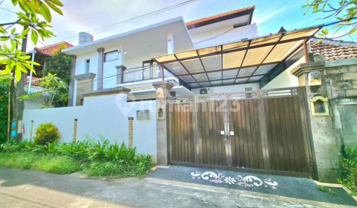 Hunian Villa 3 Kamar Tidur Dekat Pantai Sanur