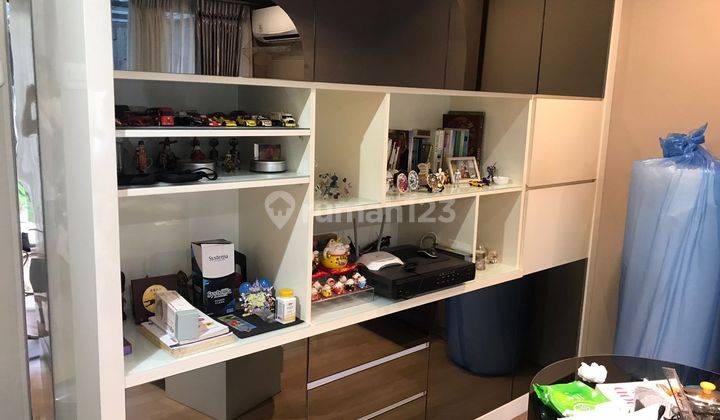 Rumah di Pos pengumben Jakarta barat SHM Furnished tanah 150 bangunan 160 dengan lokasi strategis di Jakarta barat harga nego  2