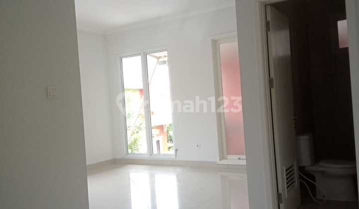 Rumah di Disewakan minimal 2 thn rumah Omaha village gading serpong 3 Lantai SHM Bagus  2