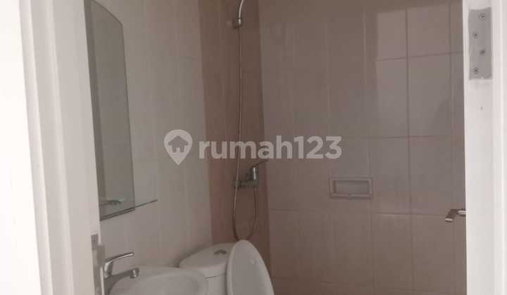Rumah di Rumah Omaha village gading serpong dekat mall summarecon 3 Lantai disewakan siap huni 8