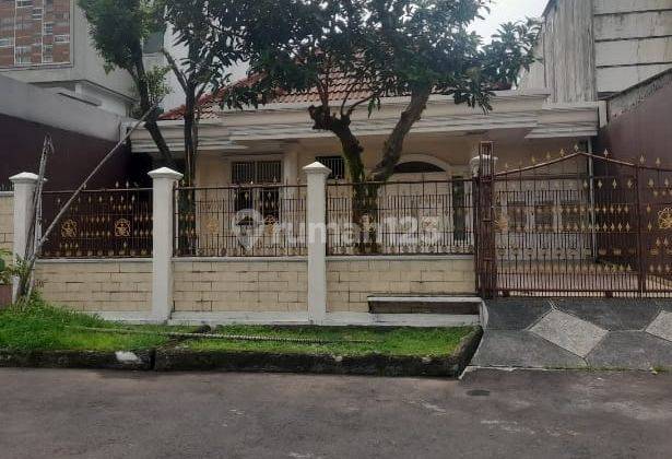 Rumah di Sektor 1 gading serpong SHM rapi soap huni hadap tenggara  2
