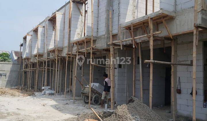 Rumah murah  Dua Lantai Dekat Jakarta Di Bekasi Utara  2