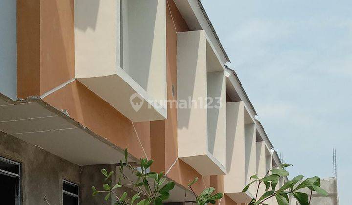 Di jual Rumah Murah Dua lantai Se Bekasi Di dekat Harapan Indah 1