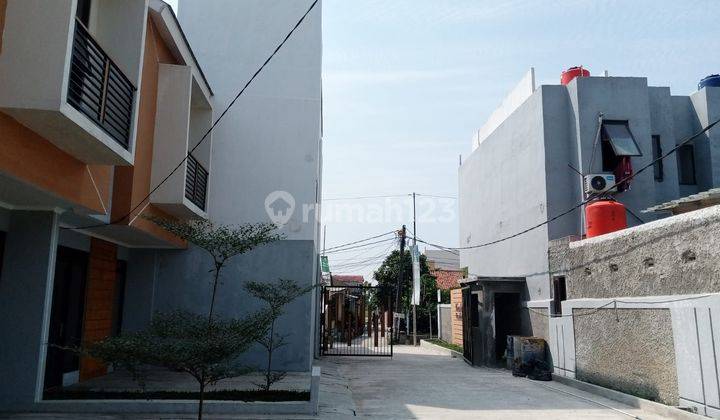 Jual Rumah  Tanah tinggi Bekasi utara 2