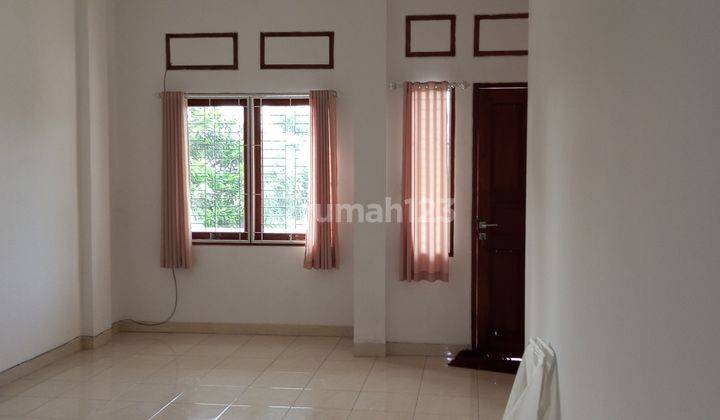 Rumah 2 lantai dan bebas banjir 3