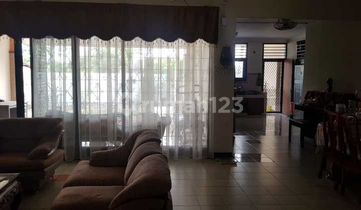 Hunian Oke Palm Hills Estate Furnished Strategis 5