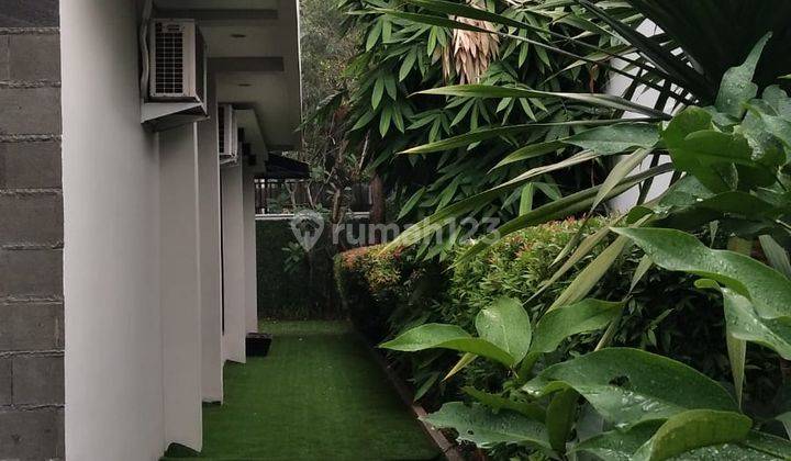 Rumah Keluarga di Kemang Selatan Fasilitas Lengkap, Dekat Dengan Sekolah Dan Restoran Favorit