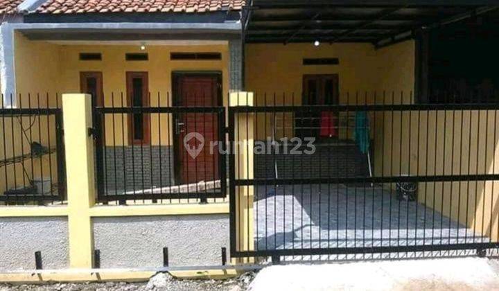 Rumah murah dikawasan bebas banjir guys menyediakan indent freedesain dan siap huni juga ada 1