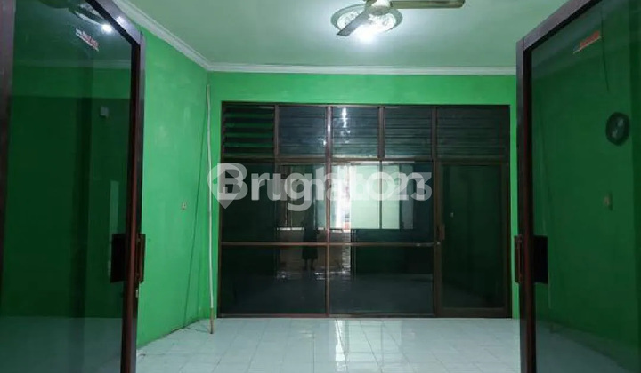 WAREHOUSE EX-SHOWROOM SIDE OF GAJAH SAMBIREJO GAYAMSARI MAIN ROAD SEMARANG NEAR JOHAR MARKET RELOCATION ARTERI SOEKARNO HATTA 2