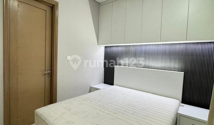 disewakan 3 bedroom full furnish taman anggrek residence 2