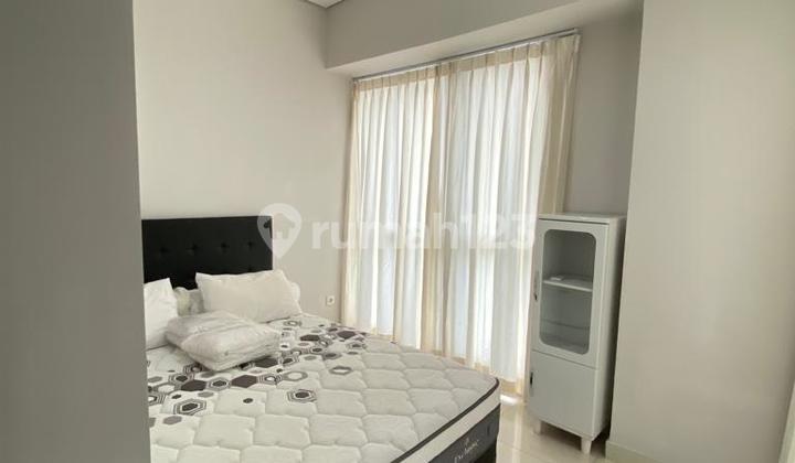 disewakan 2 bedroom full furnish taman anggrek residence 1