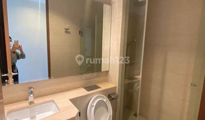 disewakan 2+1 bedroom type Condo semi furnish Taman anggrek residence 2