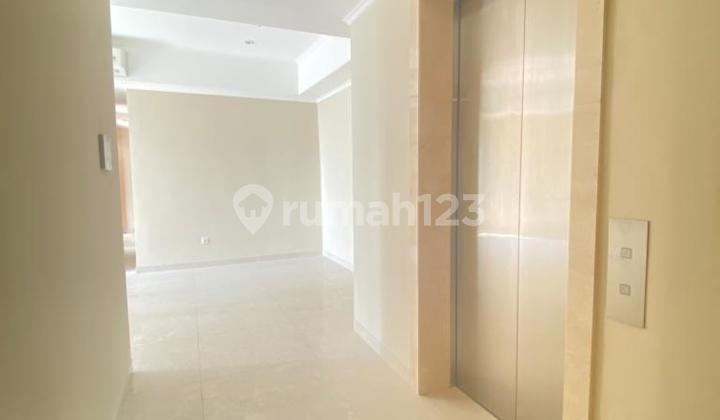 disewakan 3+1 bedroom semi furnish taman anggrek residence 1