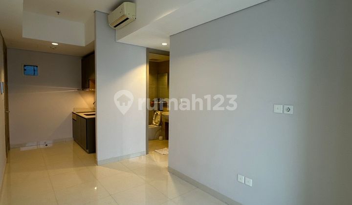 For rent 2 bedroom semi furnished Taman Anggrek Residence 2