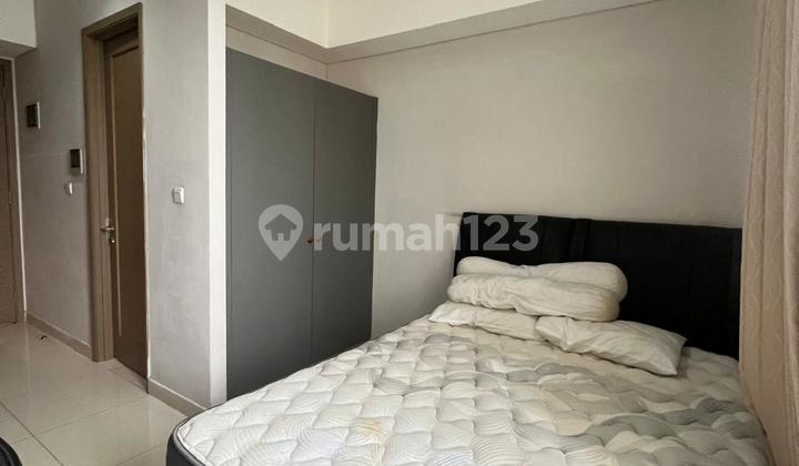 For rent furnished studio, Taman Anggrek Residence.