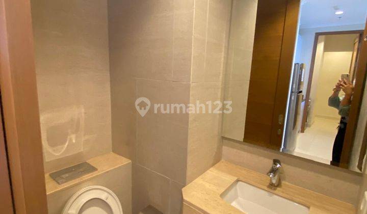 Disewakan 2+1 Bedroom Semi Furnish Condo Taman Anggrek Residence 2