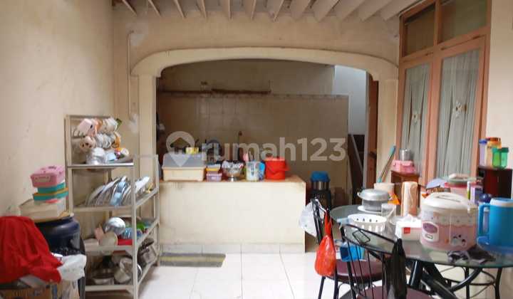 Strategically Located Comfortable Residence in Kopo Permai 2