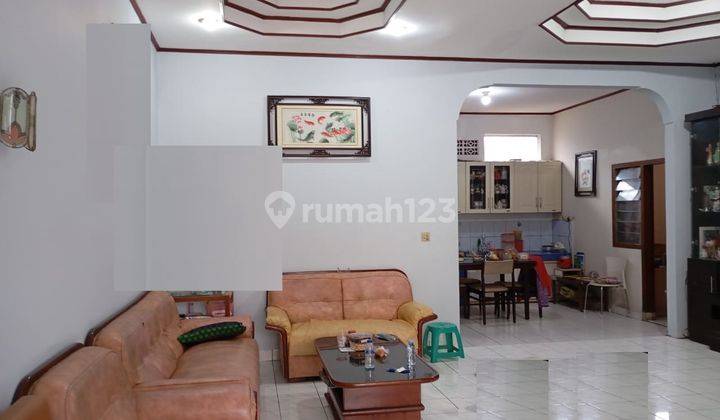 Rumah Bangunan Terawat Nyaman Huni di Kopo Permai 1