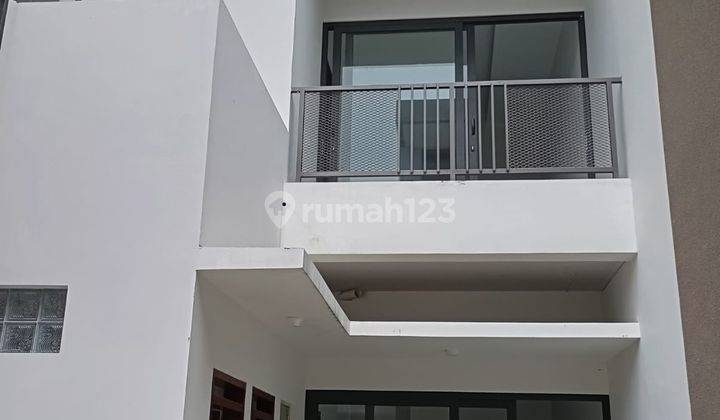 Rumah Ada 2 Unit Kondisi Baru di Mekar Wangi 2