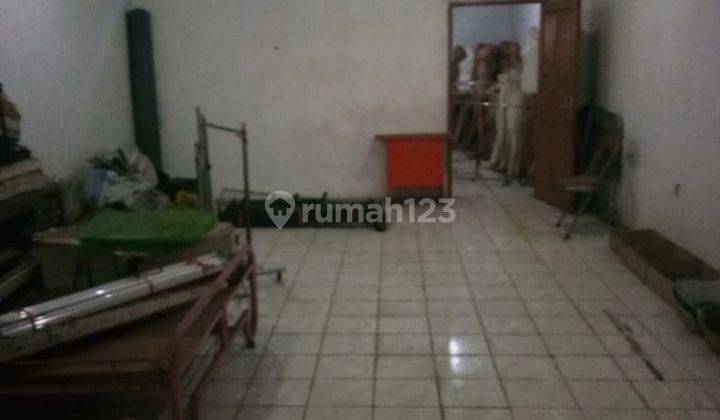 Ruko 2 Lantai Cocok Dipakai Usaha Apa Saja di Otista 2