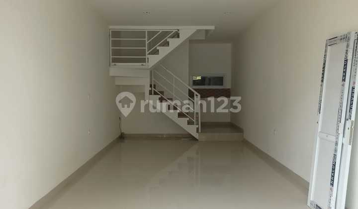 Ruko Siap Pakai Cocok Untuk Usaha di Taman Kopo Indah 1