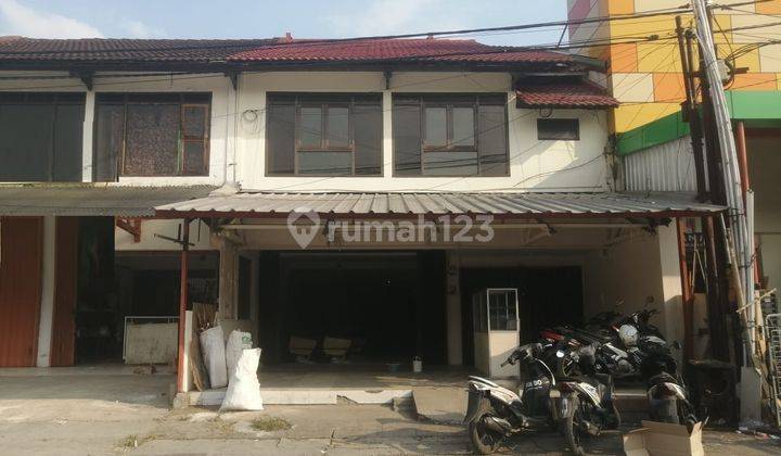 Ruko Luas cocok Untuk Usaha dan Ada 1 Gudang di Kopo Permai 1