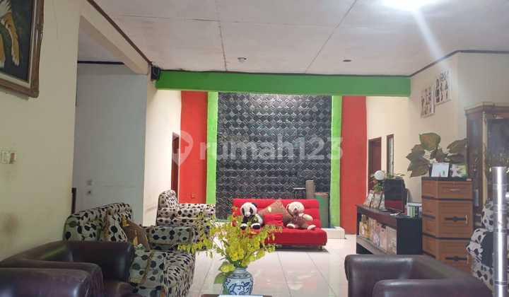 Rumah Strategis Berada di Jalan Utama Permata Kopo