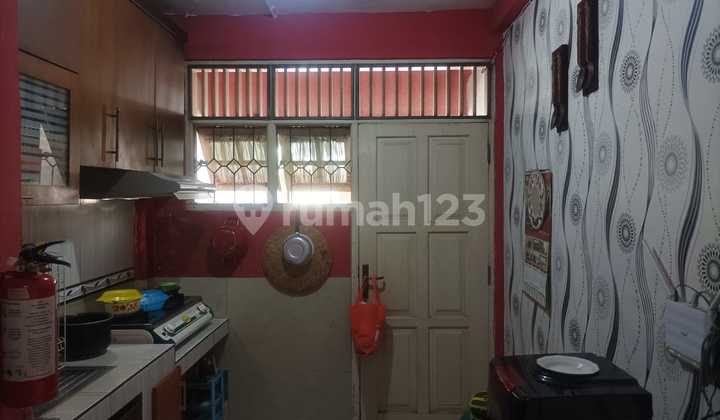 Rumah 2 Lantai Bagus Unfurnished SHM Taman Cikunir Indah 26